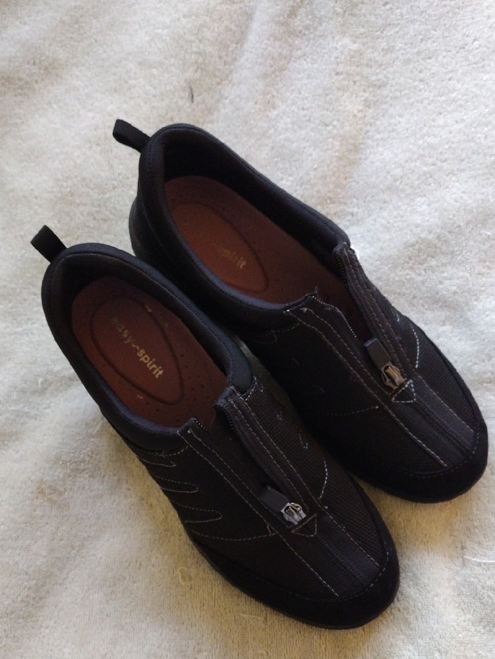 Easy Spirit Ladies Black Slip-On Loafers
